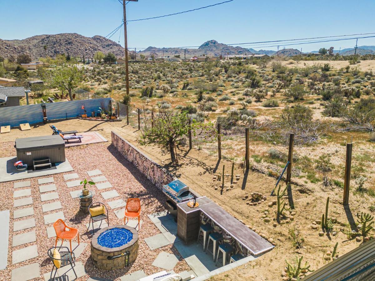 Willa Hot Tub, Games, King Bed, Fire Pit, Bbq Grill, Minutes From National Park And Views Joshua Tree Zewnętrze zdjęcie
