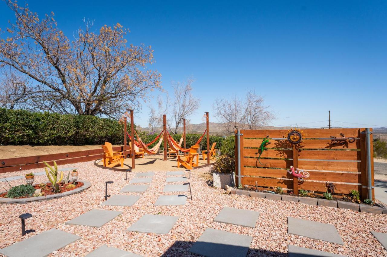 Willa Hot Tub, Games, King Bed, Fire Pit, Bbq Grill, Minutes From National Park And Views Joshua Tree Zewnętrze zdjęcie