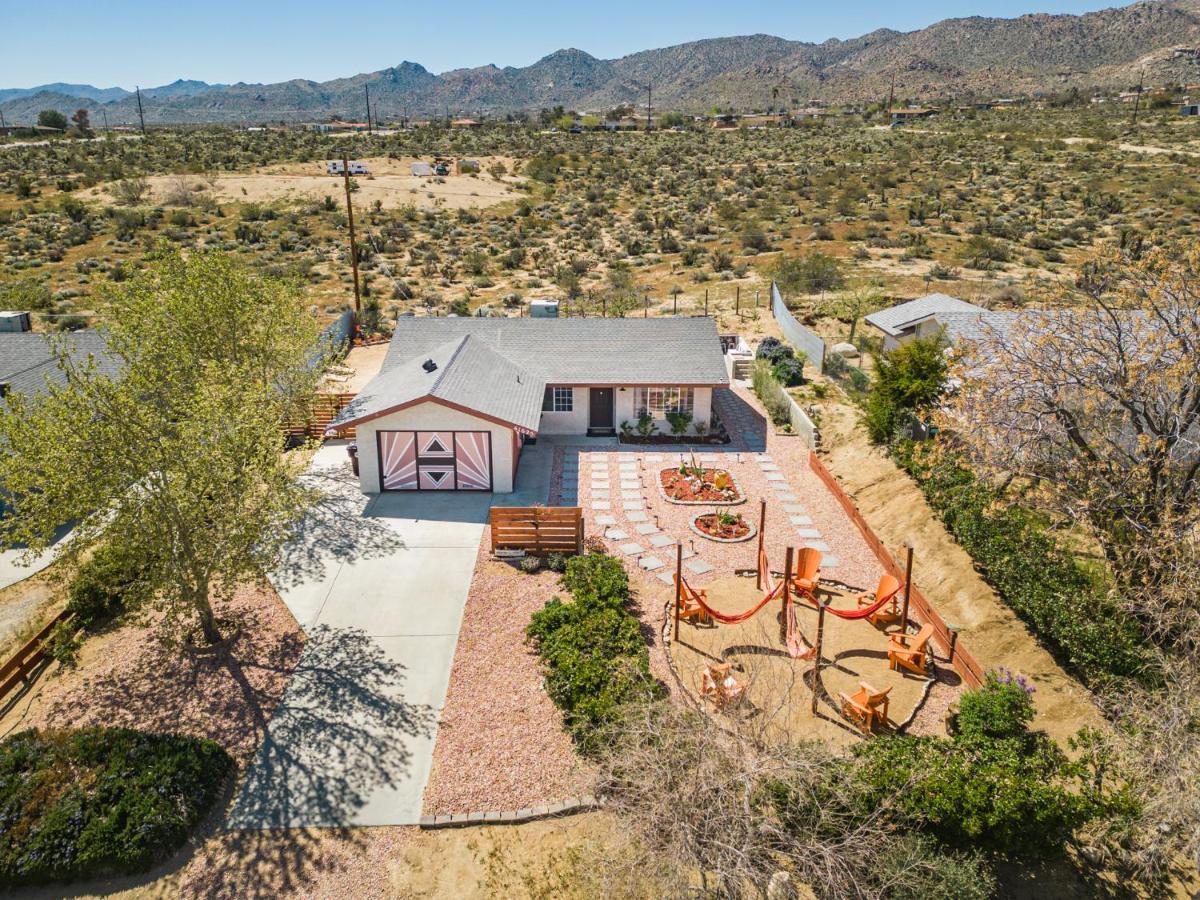 Willa Hot Tub, Games, King Bed, Fire Pit, Bbq Grill, Minutes From National Park And Views Joshua Tree Zewnętrze zdjęcie